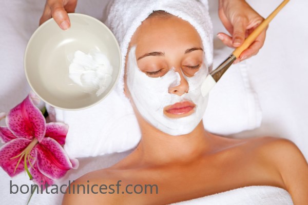 لایه برداری پوست با قیمت مناسب | کلینیک بنیتا اصفهان