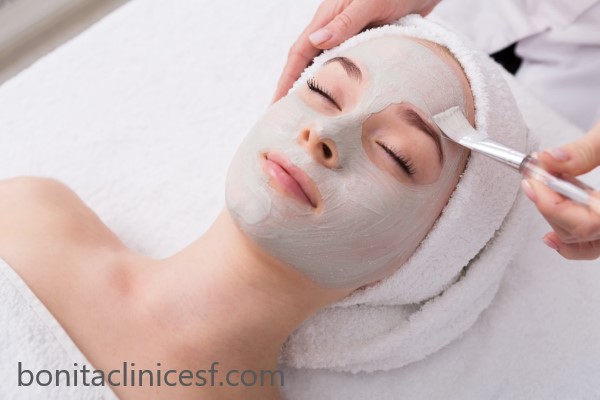 بهترین کلینیک فیشیال پوست در اصفهان | کلینیک بنیتا اصفهان