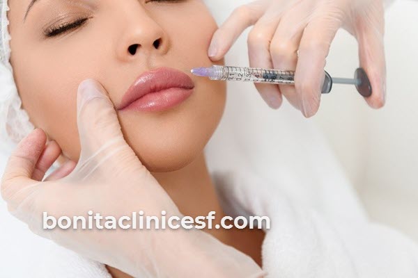 رفع چین و چروک با تزریق ژل | کلینیک بنیتا اصفهان