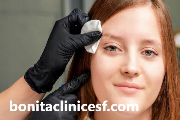 لیزر کیوسوئیچ بهترین روش برای پاک کردن تاتو ابرو | کلینیک بنیتا اصفهان