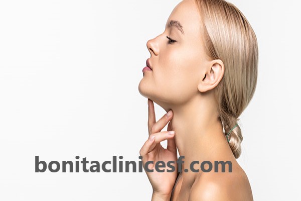 بهترین دکتر ساکشن غبغب در کلینیک بنیتا