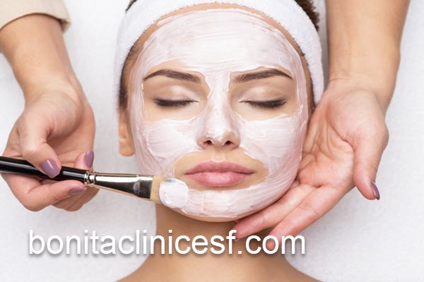 پاکسازی صورت در کلینیک معتبر اصفهان | کلینیک بنیتا اصفهان