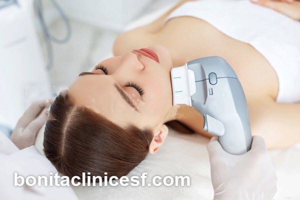 مزایای جوانسازی پوست با هایفوتراپی | کلینیک بنیتا اصفهان