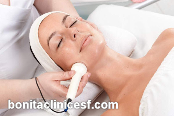 هزینه لیزر آر اف صورت در اصفهان چقدر است؟ | کلینیک بنیتا اصفهان