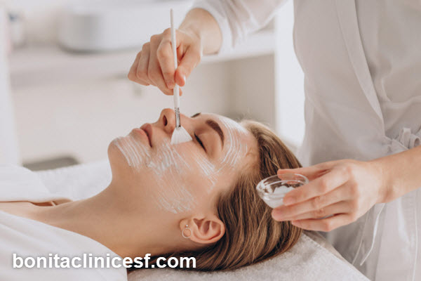 بهترین مرکز فیشیال پوست در اصفهان | کلینیک بنیتا