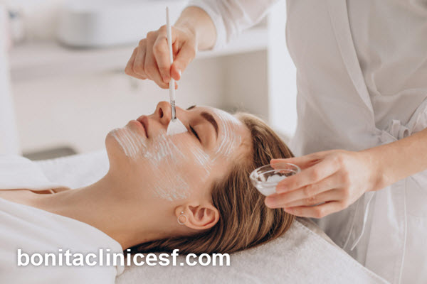 بهترین مرکز پاکسازی پوست در اصفهان | کلینیک بنیتا اصفهان