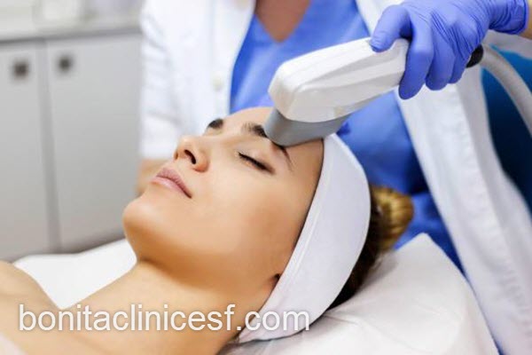 بررسی قیمت هایفوتراپی دور چشم | کلینیک بنیتا اصفهان