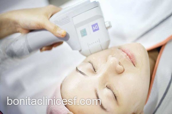 هایفوتراپی دور چشم با بهترین قیمت | کلینیک بنیتا اصفهان