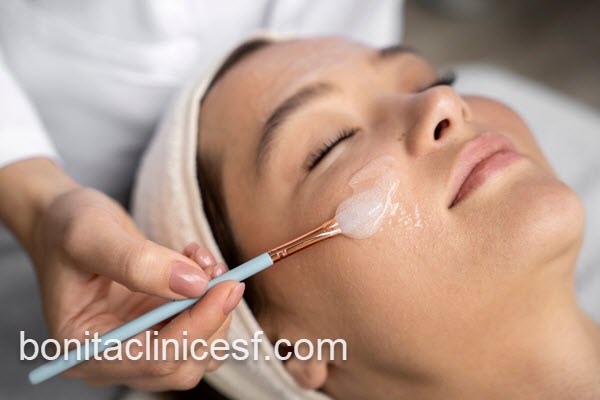 فشیال صورت در کلینیک تخصصی | کلینیک بنیتا اصفهان